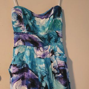 B Smart strapless short dress